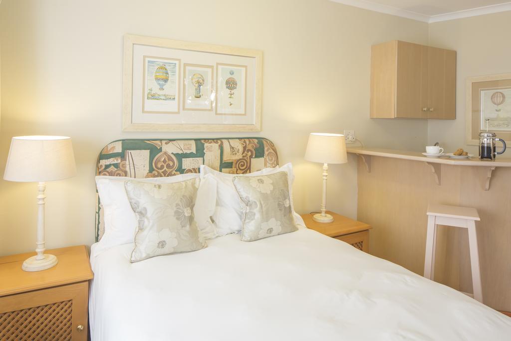 Kingfisher Guesthouse Порт-Элизабет Экстерьер фото